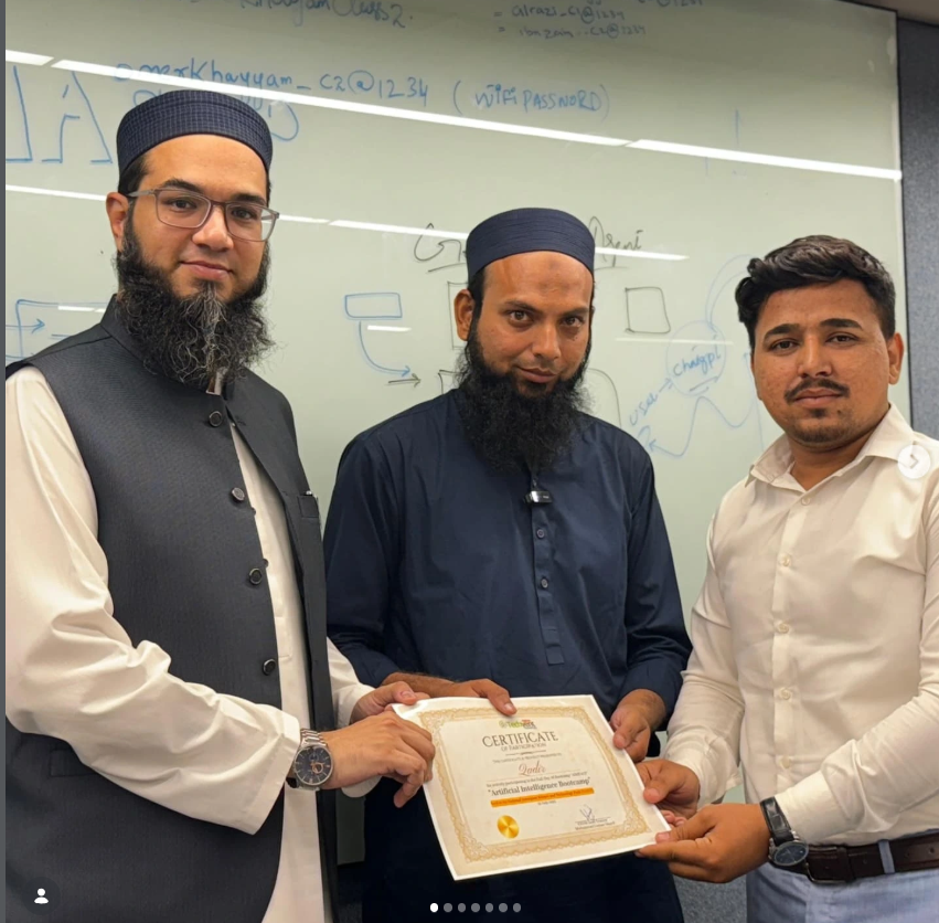 Syed Qadar Shah receiving recognition from the AIMPACT Program for Founders